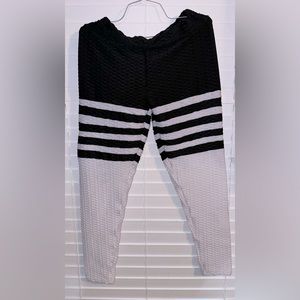 XL Tik Tok leggings, new without tags